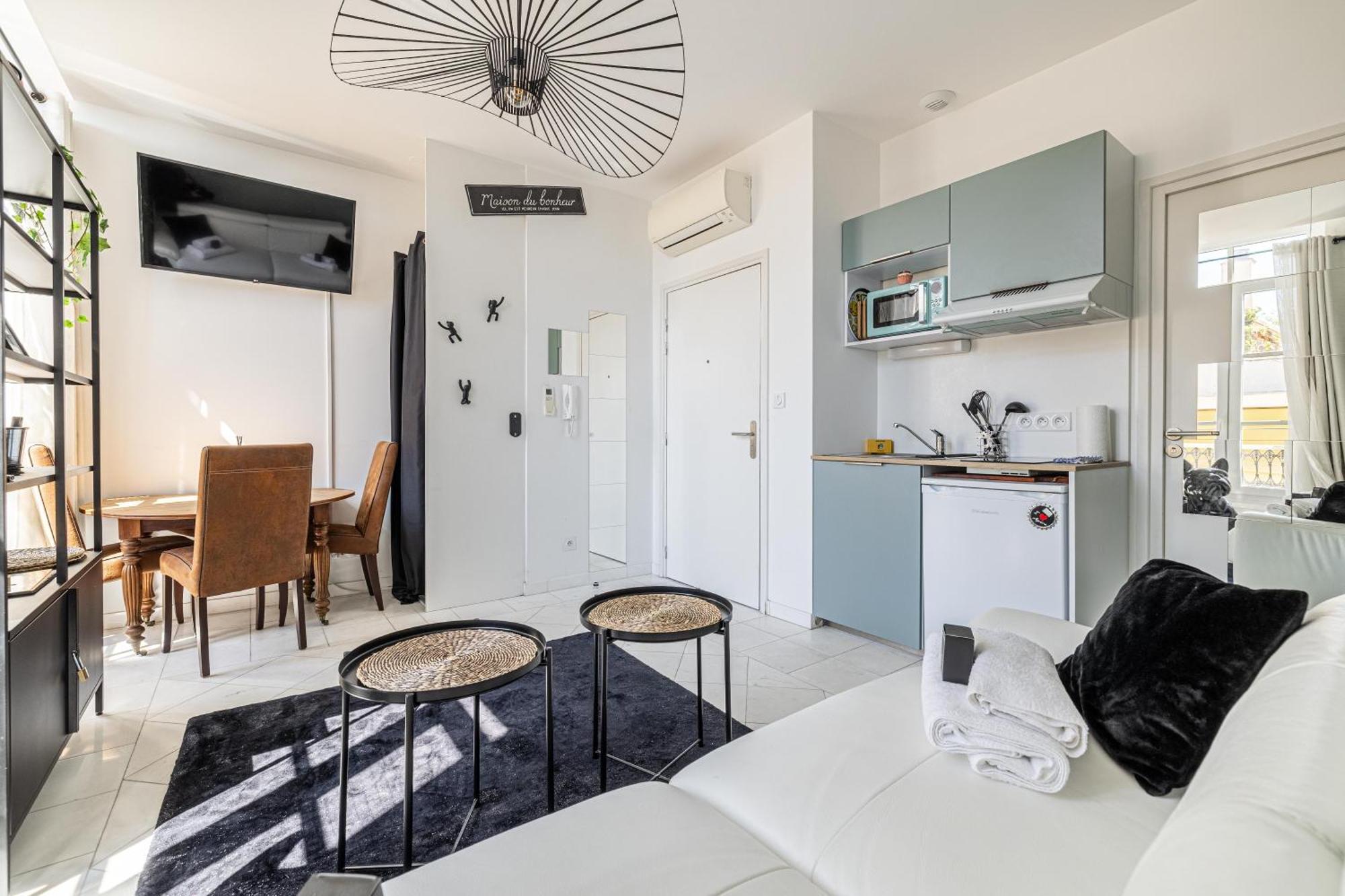 Private - Small Studio For Two At 5 Minutes From Croisette คานส์ ภายนอก รูปภาพ